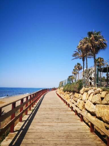 Beachfront Apartment Near Marbella Ситио-де-Калаонда Экстерьер фото